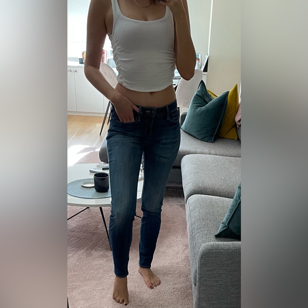 Vince Medium Wash Size 27 Skinny Jeans - Low Rise